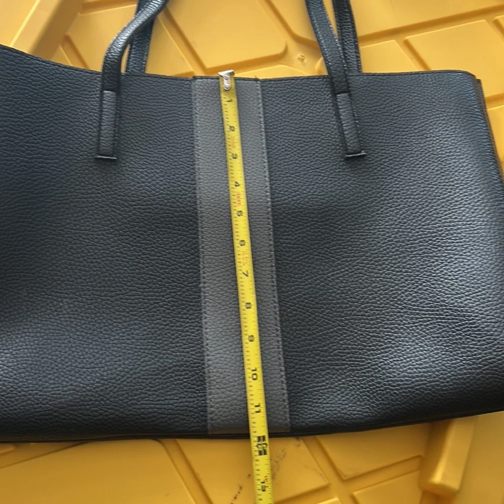 Beautiful Bag !! - Picture 3 of 4